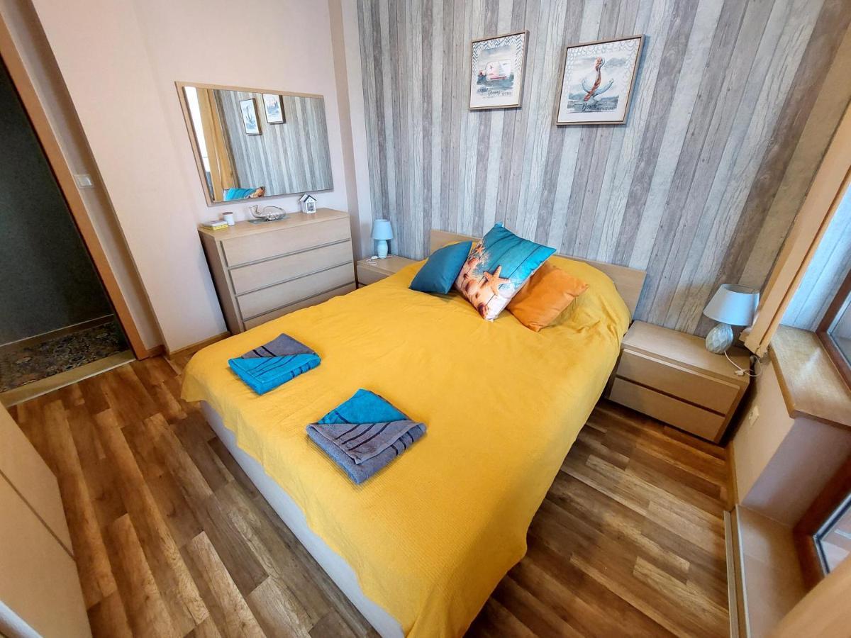Supreme Danieli - Holiday Apartment By The Sea Balchik Bagian luar foto